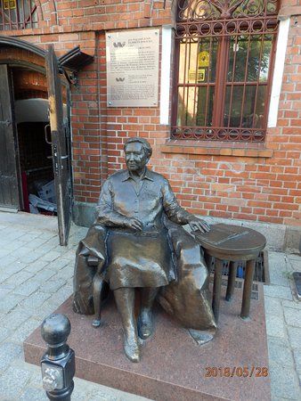 Pomnik Elżbiety Zawackiej w Toruniu